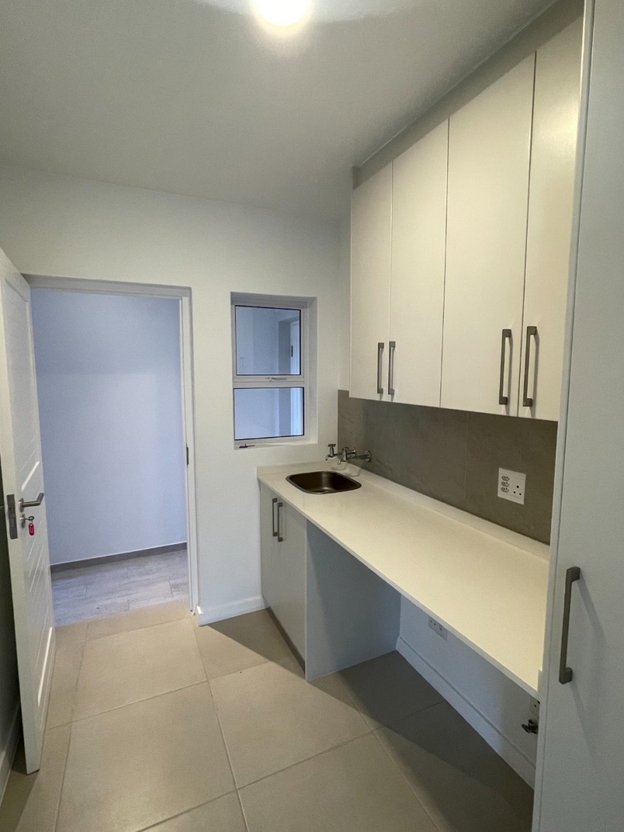 4 Bedroom Property for Sale in Whale Rock Heights Western Cape